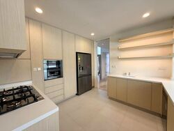 The Colonnade (D10), Condominium #538977321